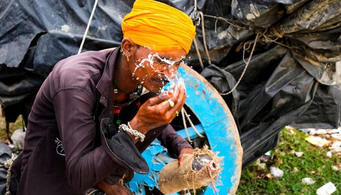 India, about 100 deaths due to heat wave