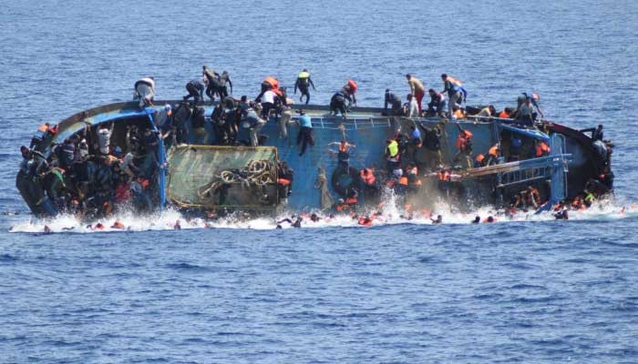 Migrant boat to Canary Islands sinks, child dies