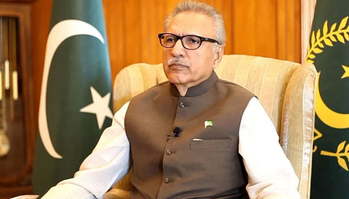 President of the country Dr. Arif Alvi left for Saudi Arabia to get the blessings of Hajj