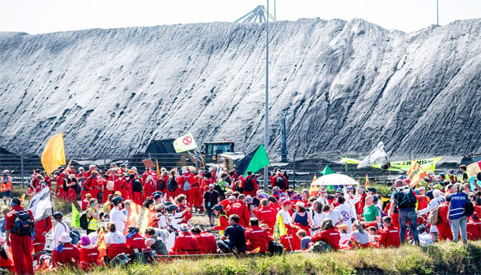 Protest against Indian company in Holland for spreading environmental pollution