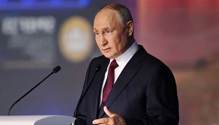 Russia Delivers Nuclear Weapons to Belarus, Putin Confirms