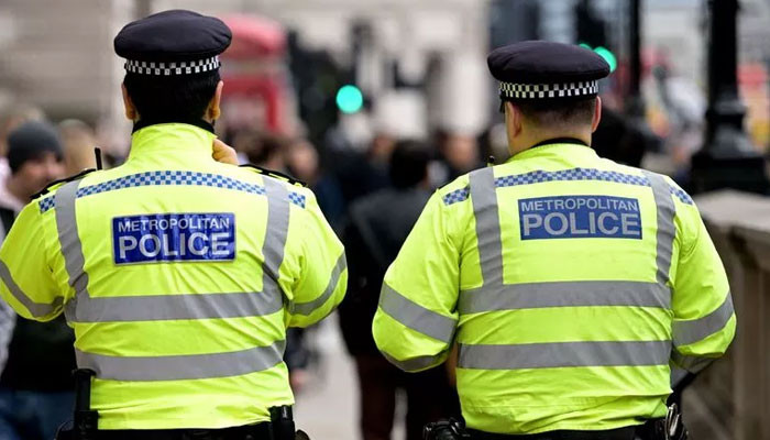 The London Metropolitan Police has reinstated the emergency number 999