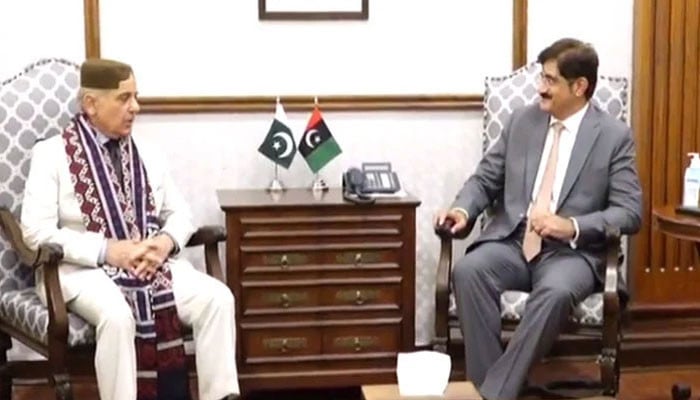 The Prime Minister telephoned the Chief Minister of Sindh, discussed the measures regarding the hurricane