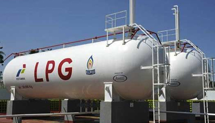 The first batch of LPG from Russia also reached Pakistan