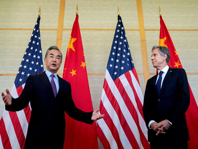 The snow melted;  The US Secretary of State arrived in China on a 2-day visit