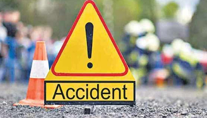 Traffic accidents in Azad Kashmir and Sheikhupura, 13 passengers killed