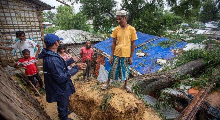 UN in Bangladesh decries devastating new round of rations cuts for Rohingya refugees