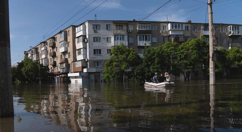 Ukraine dam disaster: Lack of clean water, spread of disease, major risks