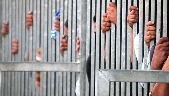 New staff appointed after 17 prisoners escape from prison —File photo