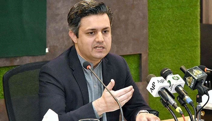 Government brought down economic growth rate from 6 percent to negative: Hamad Azhar Hamad Azhar—File photo