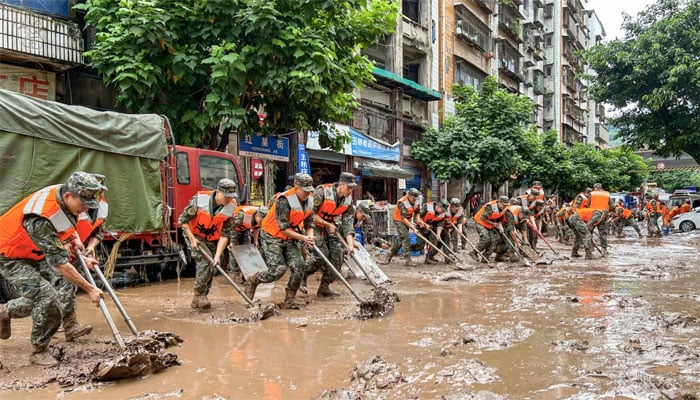 15 people dead, 4 missing due to torrential rains and floods in China Courtesy: CNN.