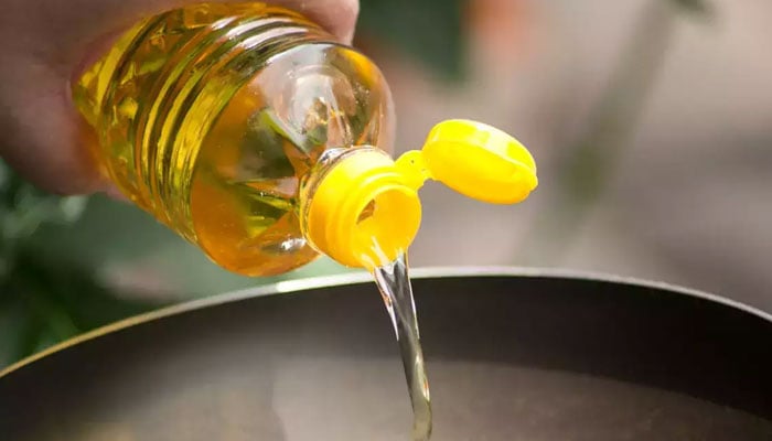 Prices of cooking oil at utility stores have been reduced, the spokesman said Prices of cooking oil at utility stores have been reduced, the spokesman said