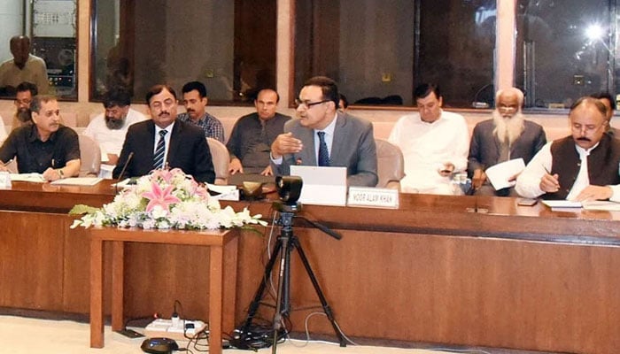 PAC dealt with the issue of interest-free loans to 628 people during the PTI era Photo: File