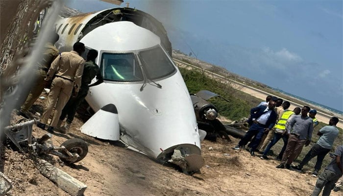 Small plane crashed at Mogadishu airport, 2 people injured Image courtesy: Air Live