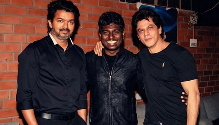 A 10-year-old picture of the director of the film 'Joan' with Shah Rukh Khan has gone viral