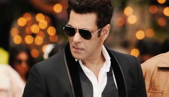 Salman Khan warns against fake casting agents