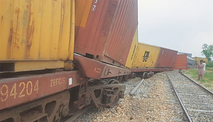 Matiari, 5 bogies of goods derailed File photo