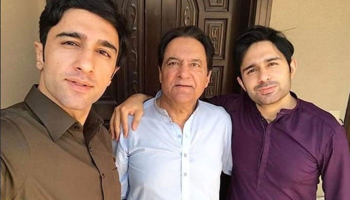 Firdous Jamal suffering from cancer is in what condition now? File photo