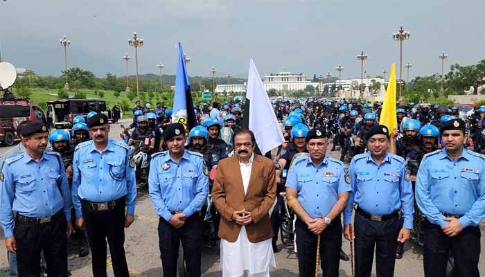 Capital Police Dolphin Emergency Response Unit inaugurated, first squad on duty Federal Interior Minister Ranathnaullah, IG Islamabad and other top police officers are present at the inauguration of Dolphin Force.