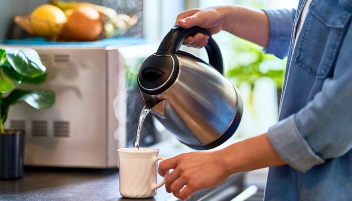 10 surprising benefits of drinking warm water daily File photo