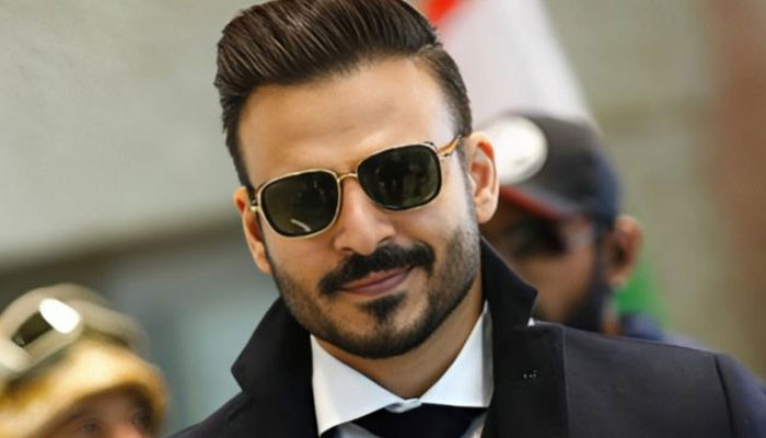 Fraud of Rs. 1 crore 55 lakh from Vivek Oberoi