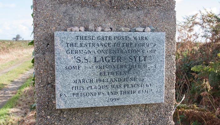 After 80 years, the investigation of the Nazi concentration camp on Alderney Island begins A plaque is installed on the pillar built for the main gate of the concentration camp.