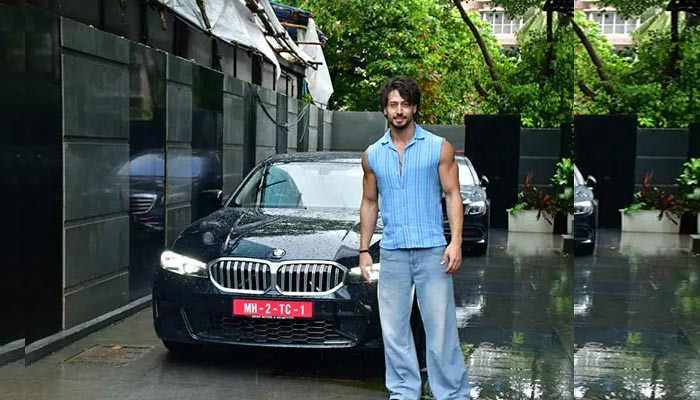 Tiger Shroff bought a new luxury car