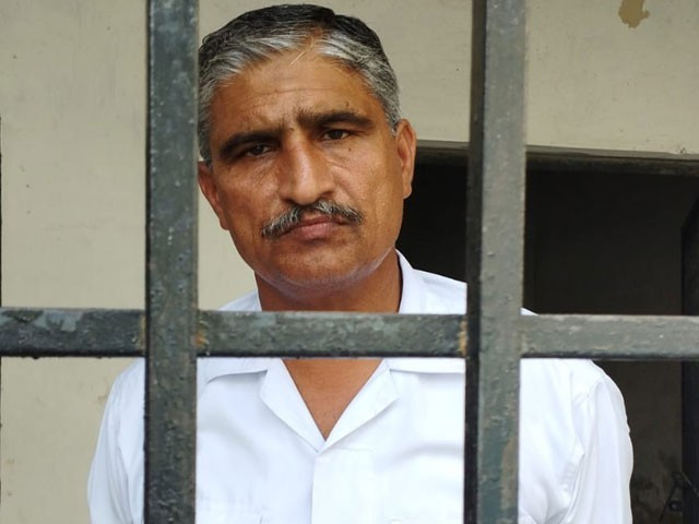 Karachi, FIA arrested another human trafficker Photo: Express