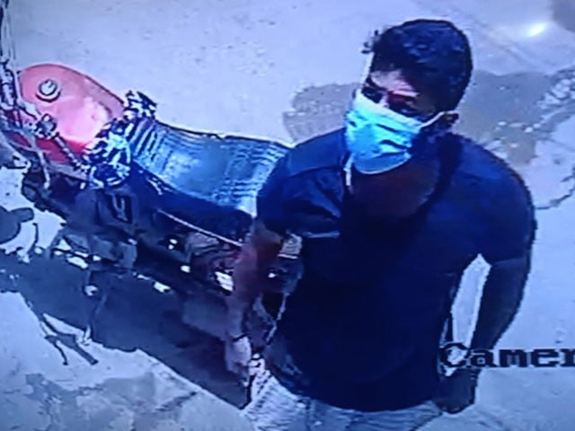 6 suspects arrested in Golestan Johar for attempted rape of Sararah girl Photo screen grab