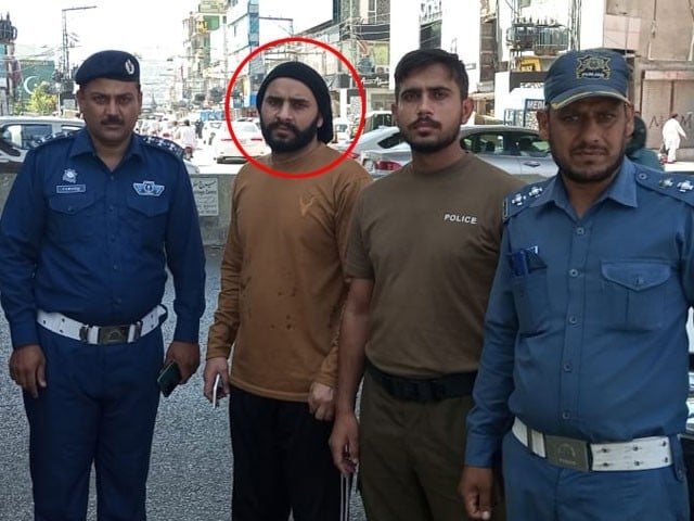 Rawalpindi, accused posing as Major arrested Photo Express News