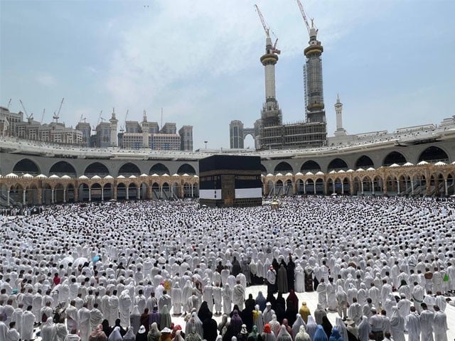 Last Friday of 1444 Hijri, millions of people attended the prayer in the Haram Sharifeen The surrounding streets, including Masjid al-Haram, were also full of worshippers: Photo: Social Media