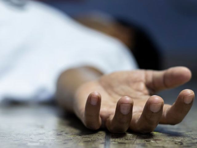 Karachi;  The policeman was killed by his elder brother and nephews