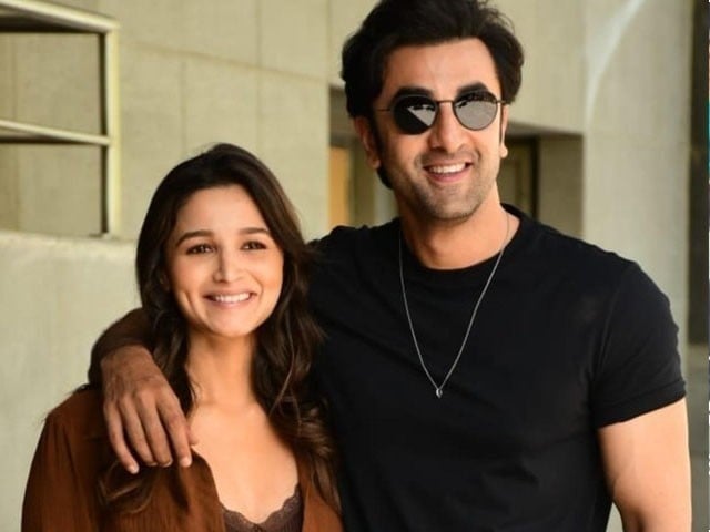 Ranbir Kapoor reveals the reason for not playing football with Alia Bhatt Ranbir Kapoor often plays football matches with his Bollywood colleagues: Photo: File