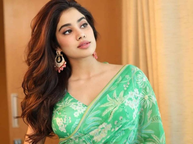 Janhvi Kapoor's hilarious dance video on 'Dillu Ki Dooriyan' goes viral Photo: Instagram