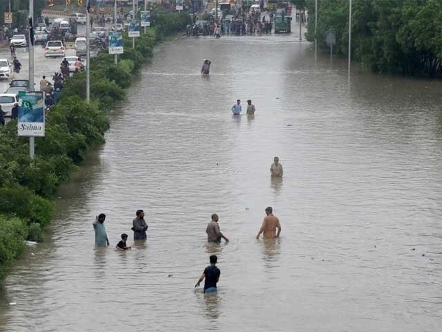 A child died after falling into a pit filled with rainwater in Karachi The heirs of the child refused to take police action. Photo: File