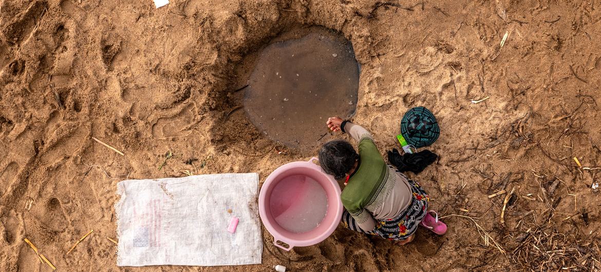 Four years of consecutive droughts have left families in southern Madagascar desperate and unable to feed themselves. Four years of consecutive droughts have left families in southern Madagascar desperate and unable to feed themselves.