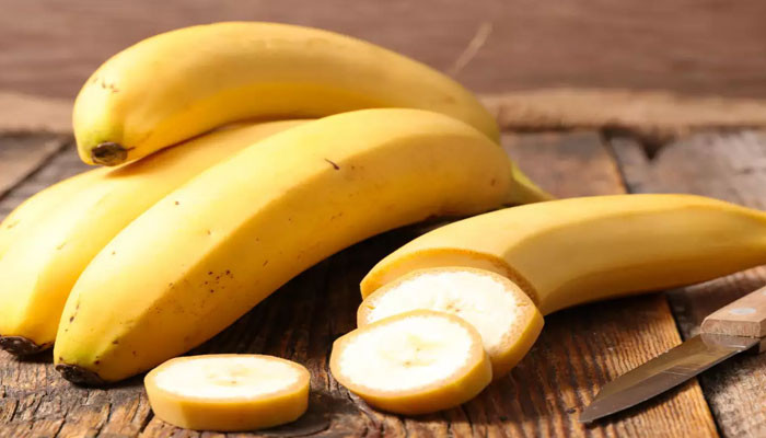 6 Surprising Health Effects of Eating Bananas