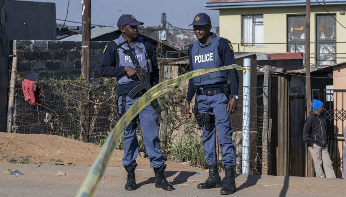 6 people killed, 4 injured in South Africa shooting by armed men