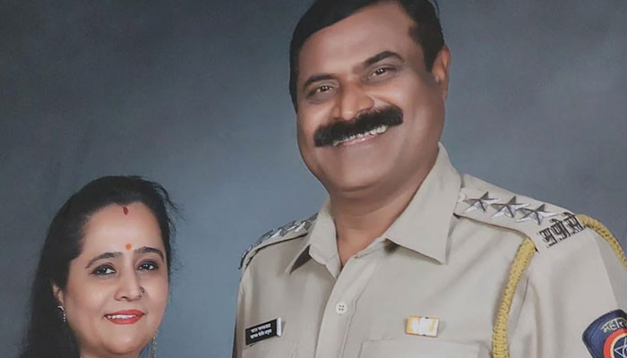 An Indian police officer committed suicide by killing his wife and nephew