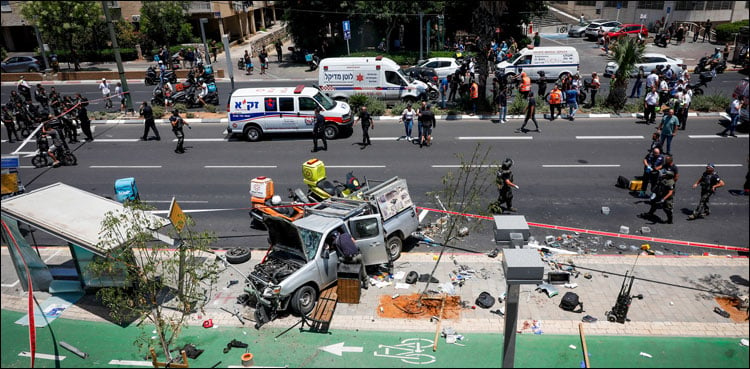 Attack in Tel Aviv on the second day of Israeli military action, 8 people injured