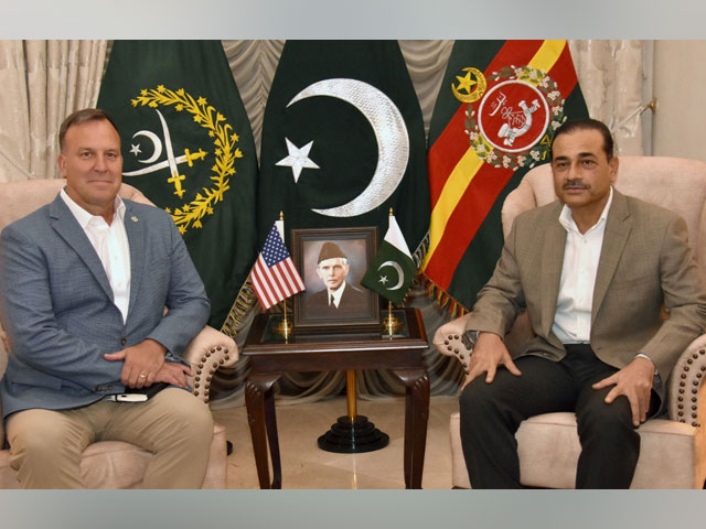 Commander US Centcom meets with Army Chief, discusses regional security situation