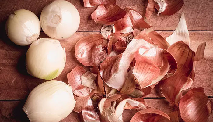 Do you know the health benefits of onion peels?