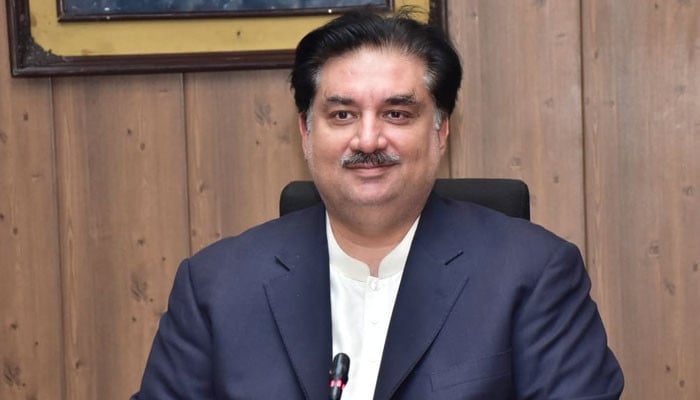 Federal Energy Minister Khurram Dastgir was scolded for not listening to the address