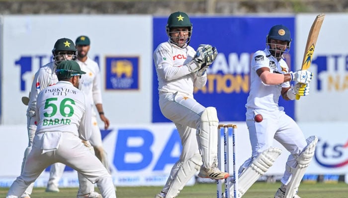 Galle Test, Sri Lanka will lead their second innings by 14 runs