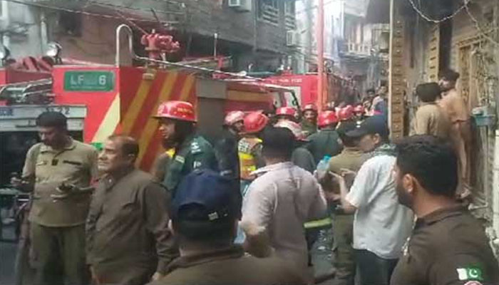 Lahore, 8 members of the same family died due to fire