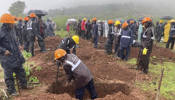 Landslides in India kill 10 people