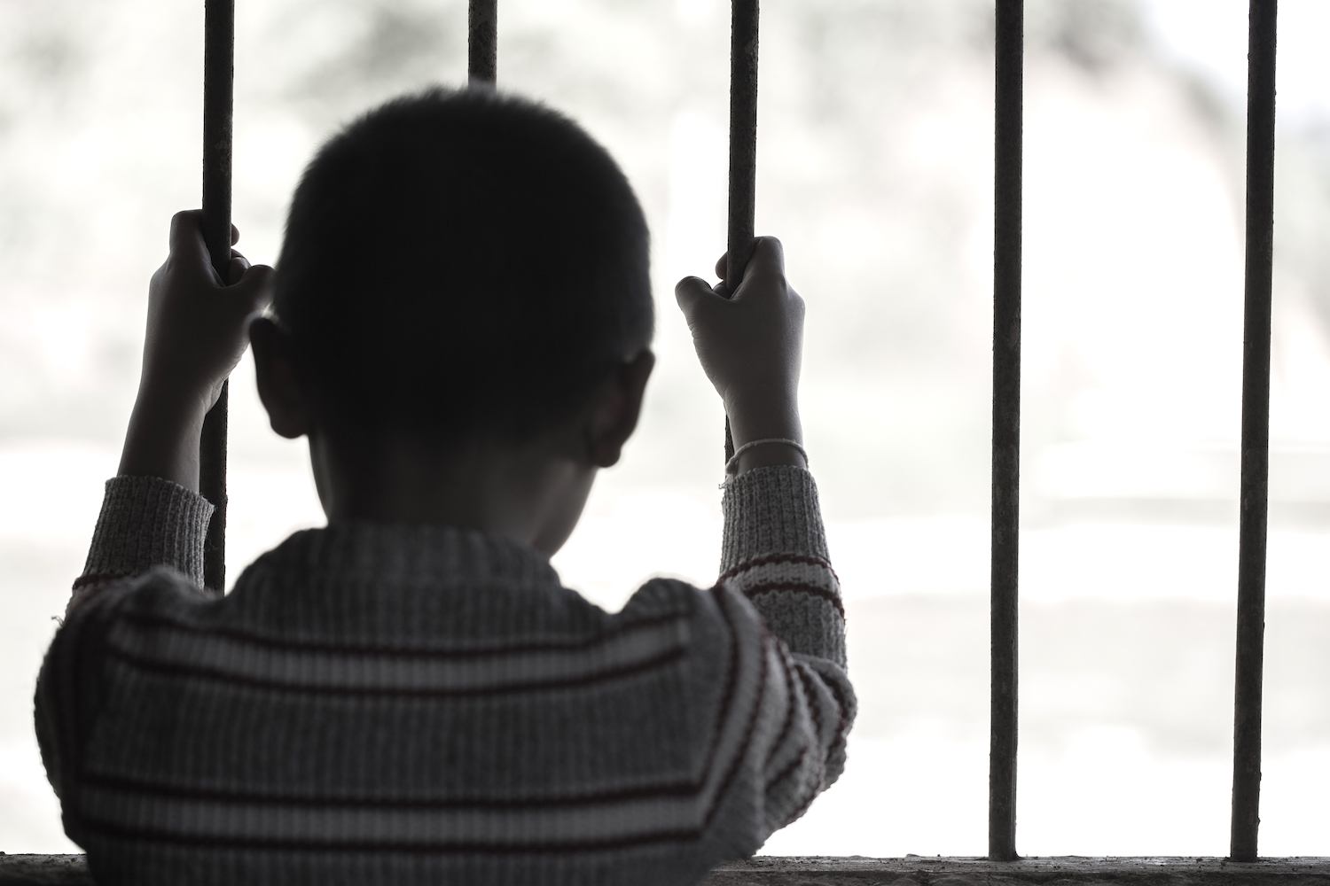 Police officer jails 3-year-old son for potty in paint