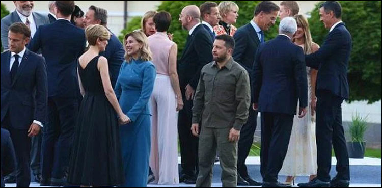 The photo of the Ukrainian president standing alone in the party went viral