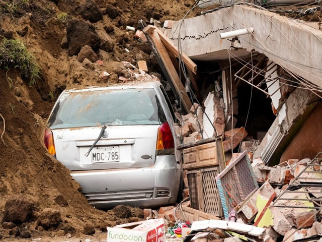 Village of Malliamet in India by landslide;  10 people killed and 100 missing