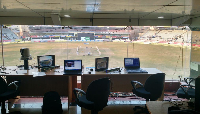 Who will tell the live coverage of Pakistan Sri Lanka Test matches?